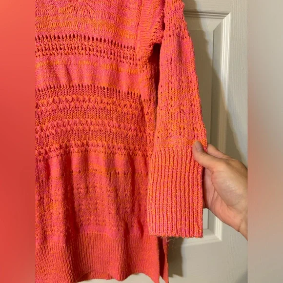 Free People Hot Tropics V-Neck Sweater Pink Large NWT - Picture 7 of 16